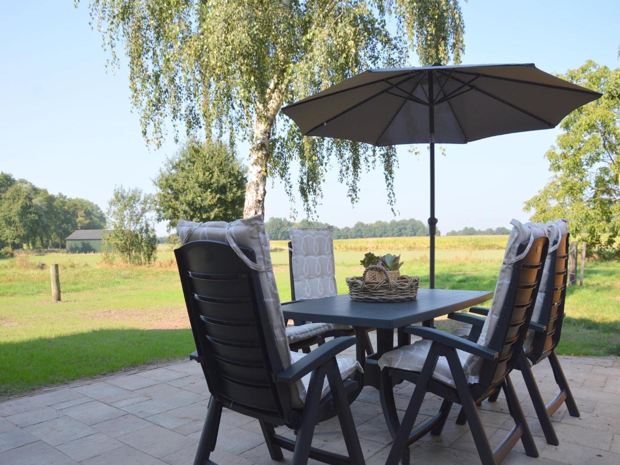 Quaint Farmhouse In Geesteren With Meadow View Екстер'єр фото