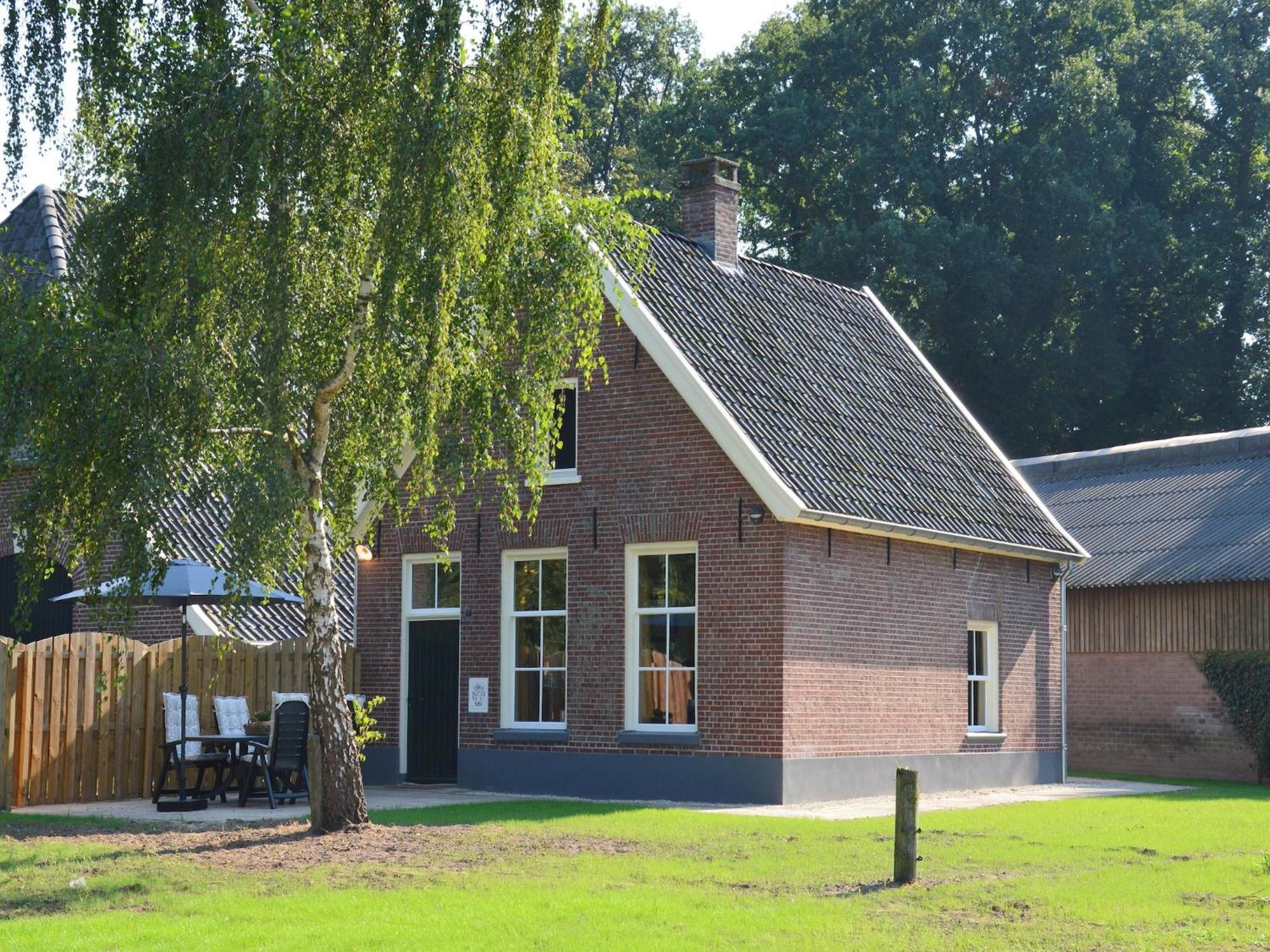 Quaint Farmhouse In Geesteren With Meadow View Екстер'єр фото